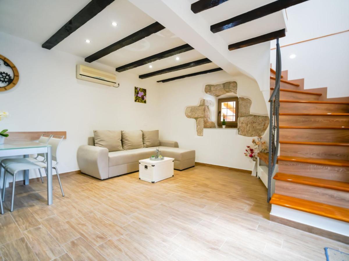 Ema By Interhome Apartment